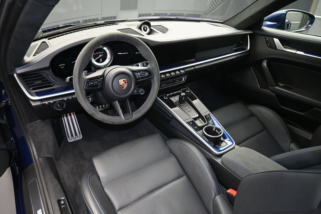 Certified 2025 Porsche 911 Turbo S AWD/4WD image 4