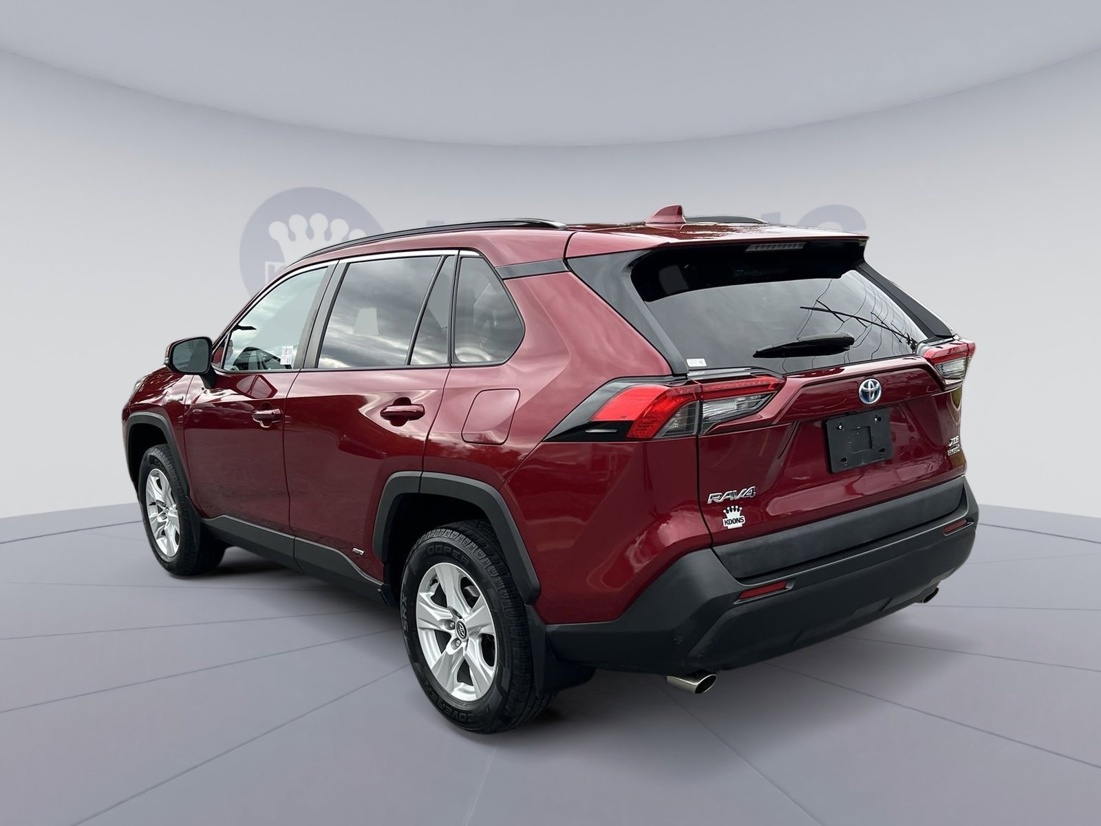 Used 2020 Toyota RAV4 XLE w/ Carpet Mat Package AWD/4WD image 4