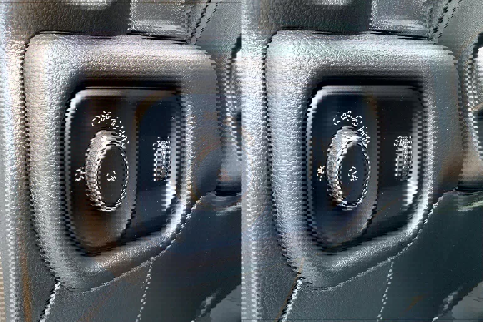 Used 2024 RAM 3500 Tradesman w/ Towing Technology Group image 31