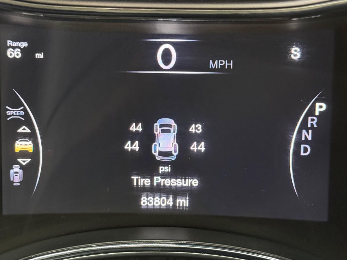 Used 2021 Jeep Grand Cherokee Laredo X AWD/4WD image 13
