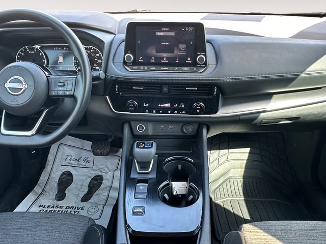 Used 2022 Nissan Rogue SV FWD image 11