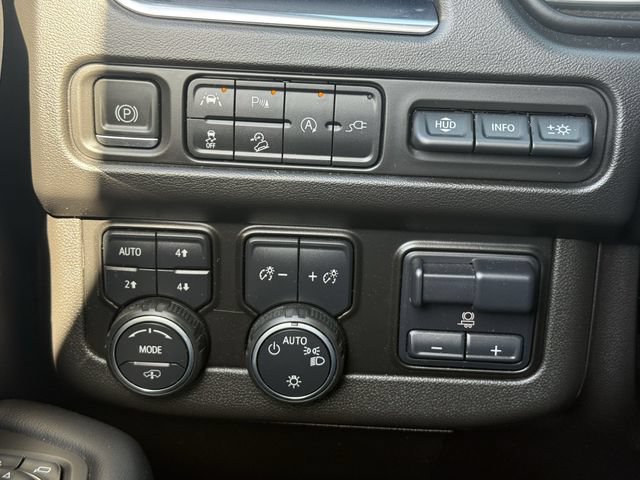 Used 2021 Chevrolet Suburban High Country AWD/4WD image 21