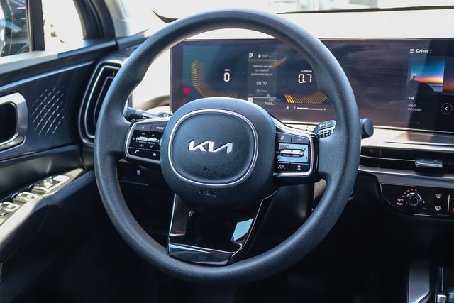 Certified 2025 Kia Sorento LX FWD image 17