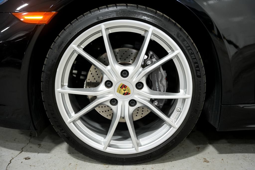 Used 2017 Porsche 718 Boxster RWD image 34