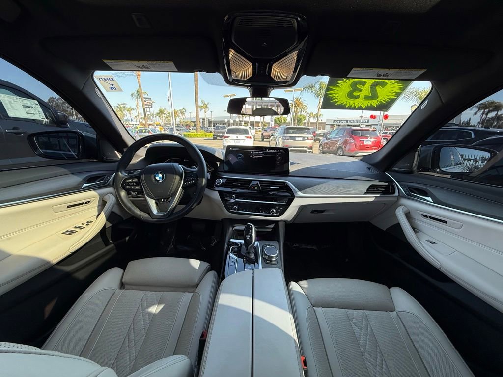 Used 2023 BMW 530e w/ Premium Package RWD image 15