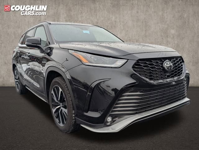 Used 2021 Toyota Highlander XSE