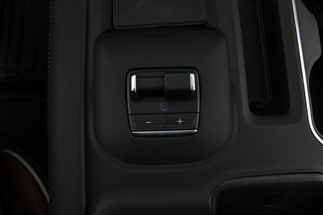 New 2026 GMC Sierra 3500 Denali Ultimate AWD/4WD image 9