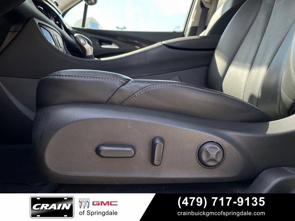 Used 2020 Buick Envision Premium w/ Driver Confidence Package AWD/4WD image 11