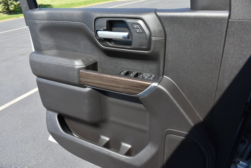 Used 2021 Chevrolet Silverado 1500 LT RWD image 22