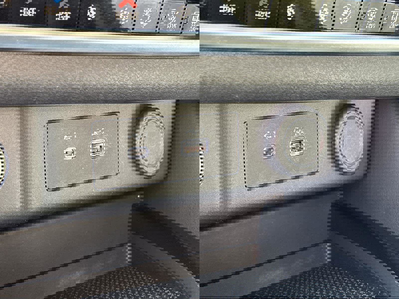 Used 2022 Nissan Rogue SL image 28