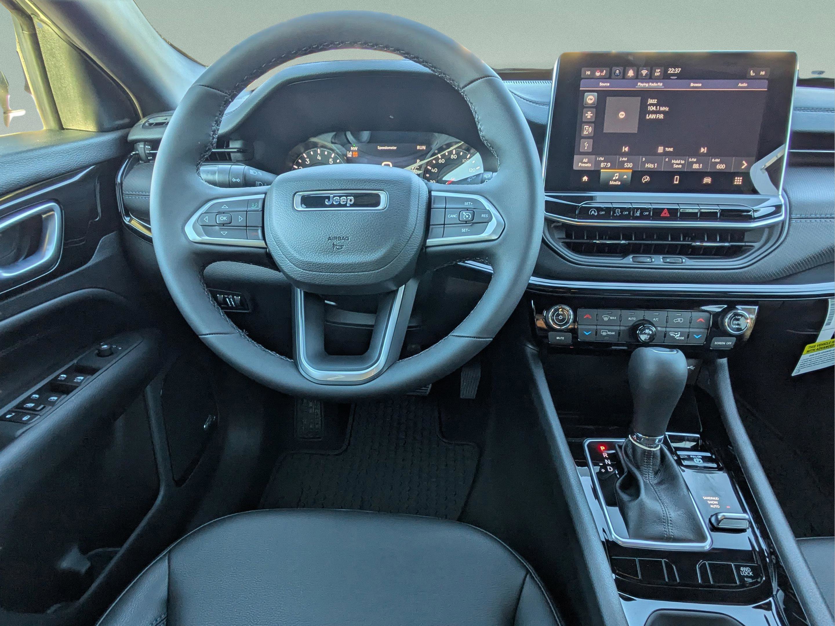 New 2026 Jeep Compass Latitude w/ Sun and Sound Group image 17