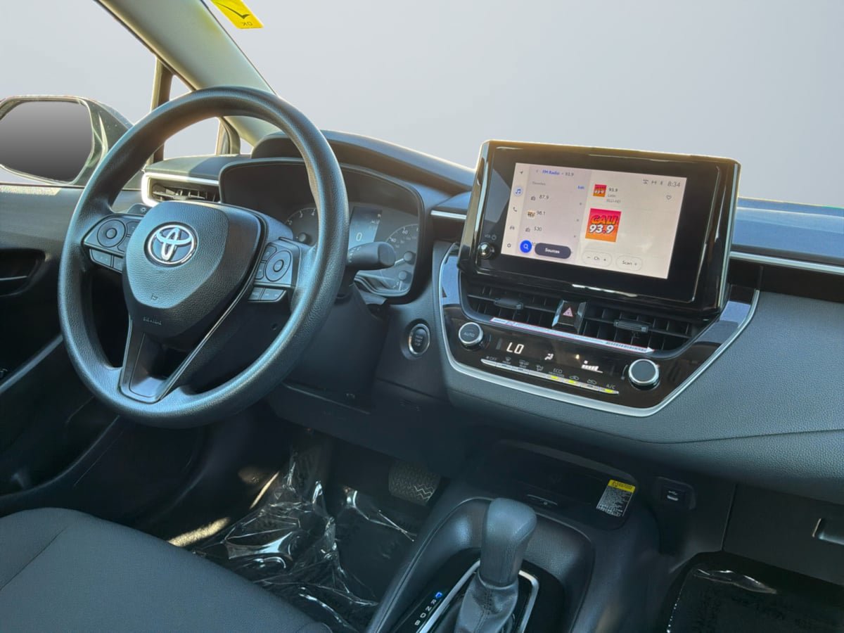Used 2025 Toyota Corolla LE w/ LE Premium Package FWD image 14