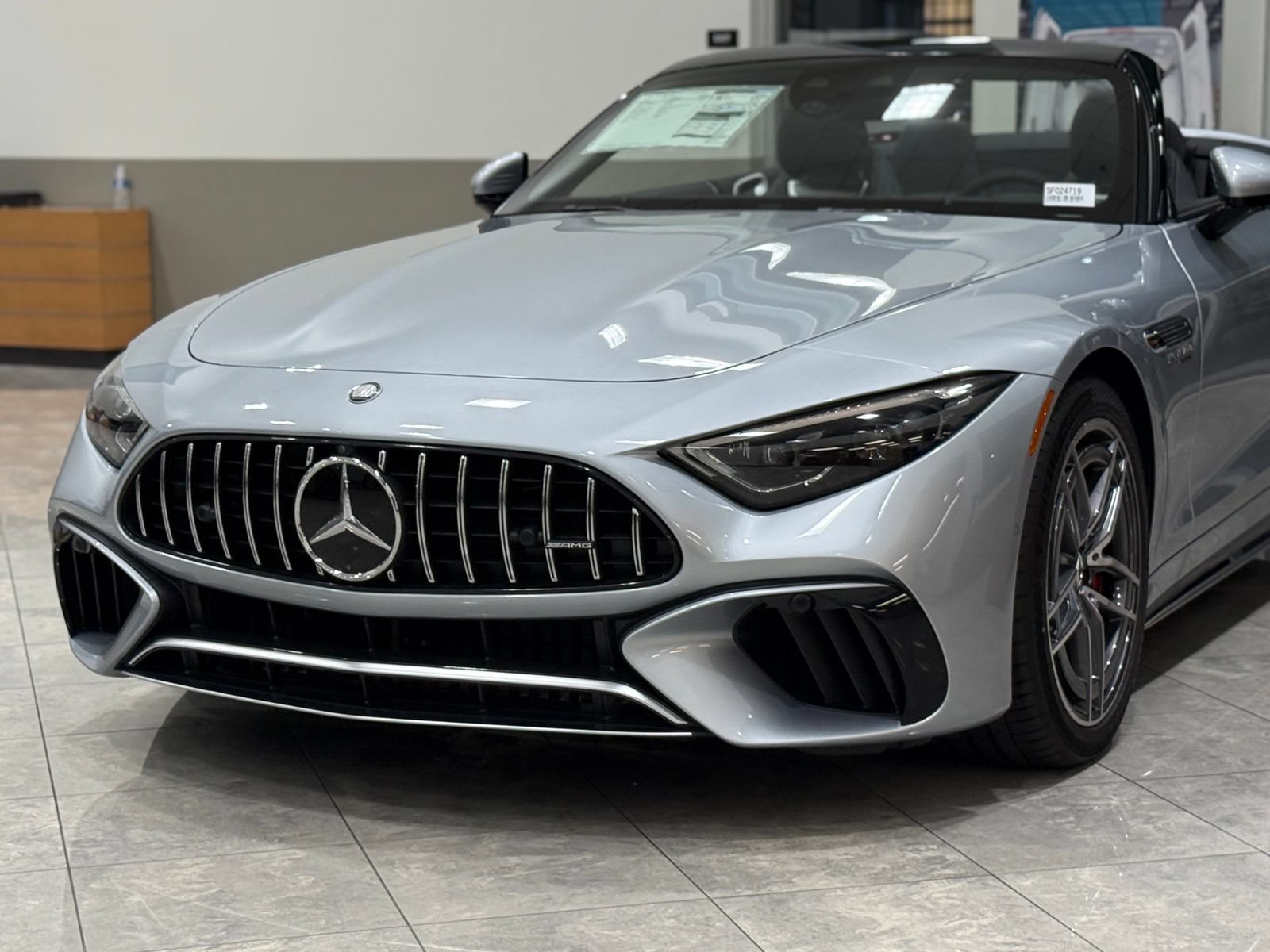 Used 2025 Mercedes-Benz SL 55 AMG 4MATIC image 3