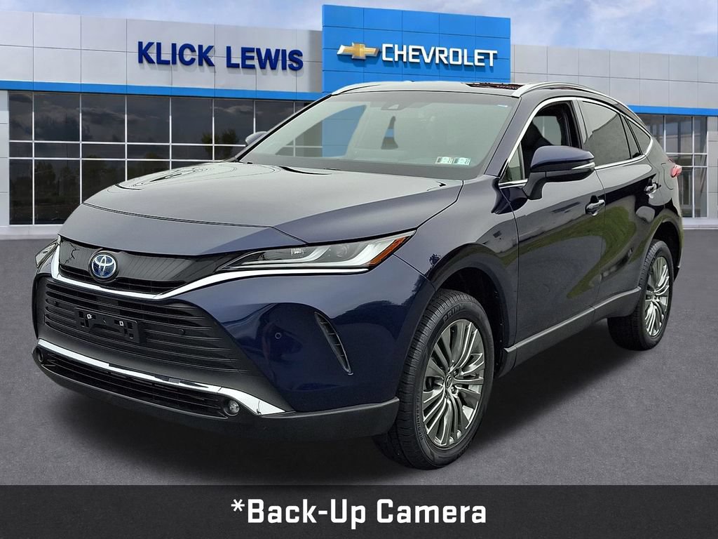 Used 2023 Toyota Venza XLE AWD/4WD image 3