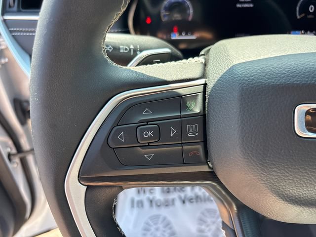 Used 2025 Jeep Grand Cherokee L Laredo w/ Luxury Tech Group I AWD/4WD image 20