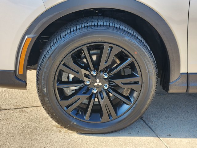 Used 2025 Mitsubishi Eclipse Cross LE AWD/4WD image 18