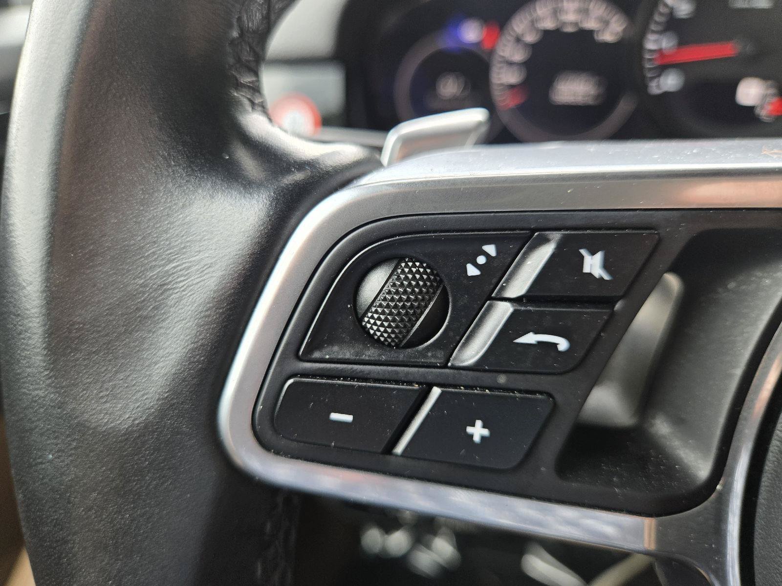Used 2020 Porsche Cayenne AWD/4WD image 30