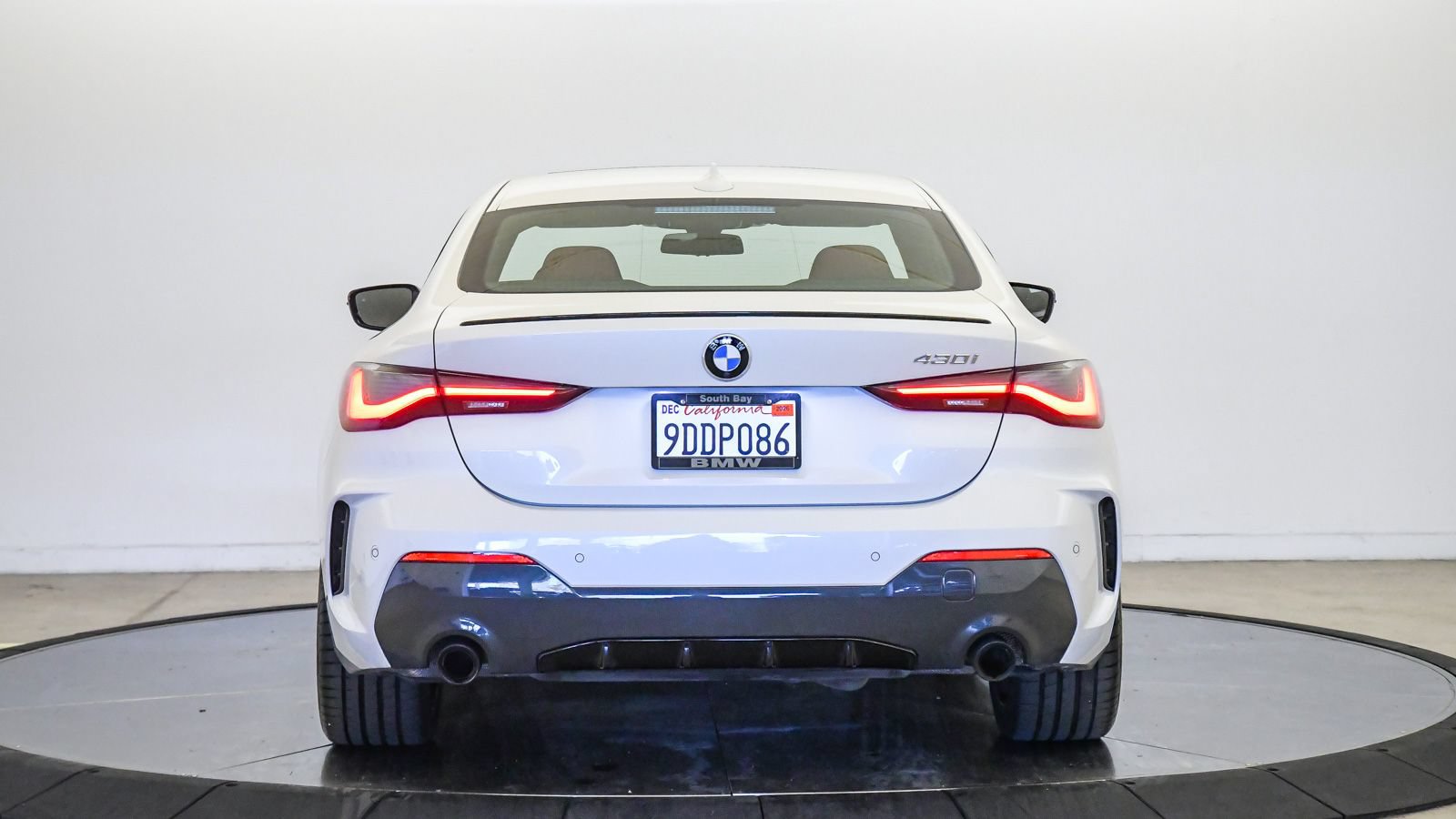 Certified 2023 BMW 430i Coupe w/ M Sport Package RWD image 3