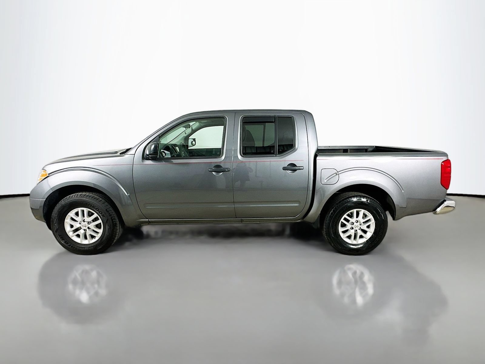 Used 2019 Nissan Frontier SV RWD image 8