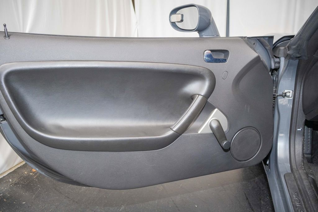 Used 2008 Pontiac Solstice Convertible w/ Convenience Package RWD image 10