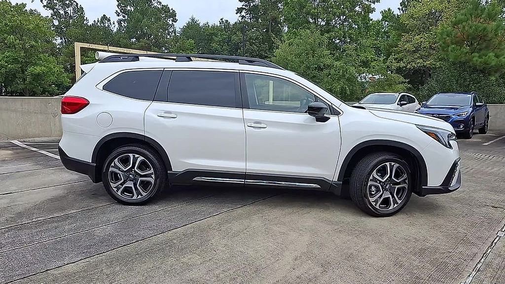 New 2025 Subaru Ascent Limited image 9