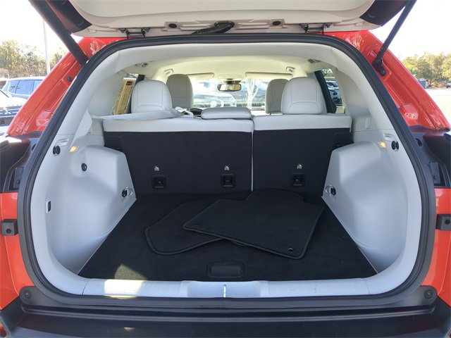 Used 2021 Jeep Cherokee Latitude Lux w/ Comfort/Convenience Group image 12