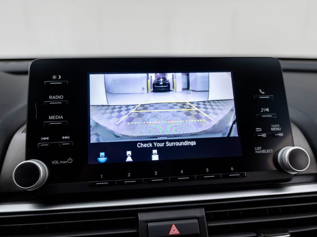 Used 2018 Honda Accord LX image 23