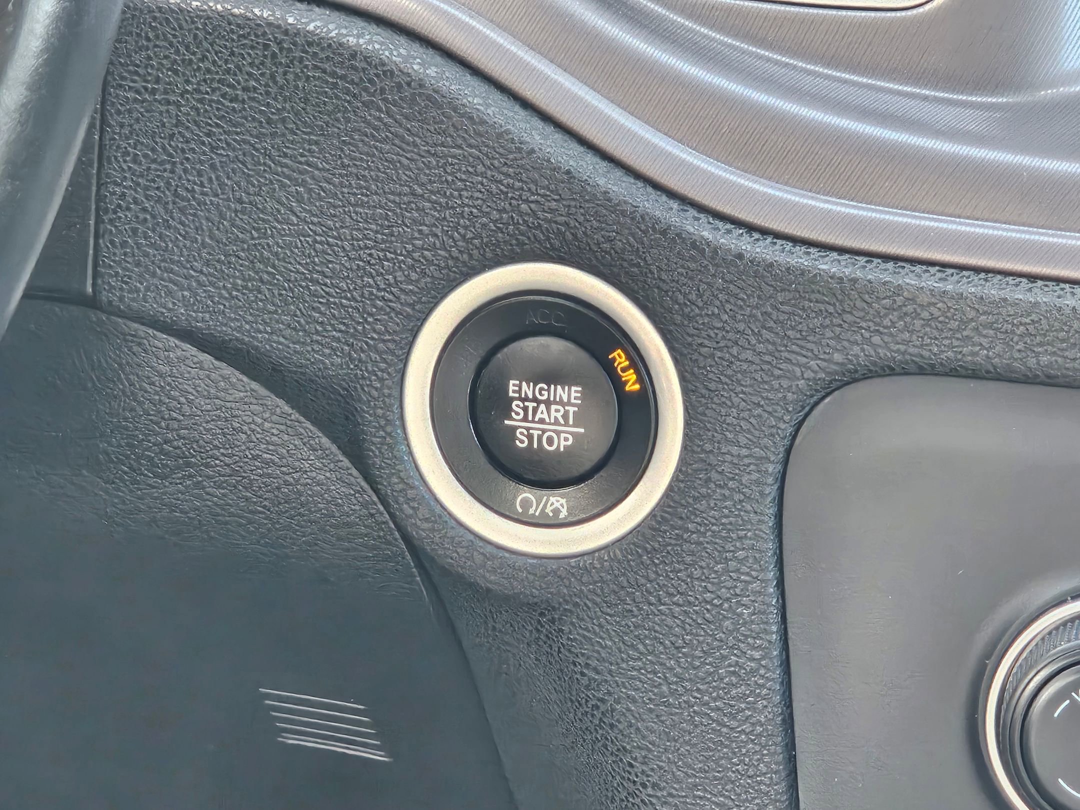 Used 2023 Dodge Charger SXT image 15