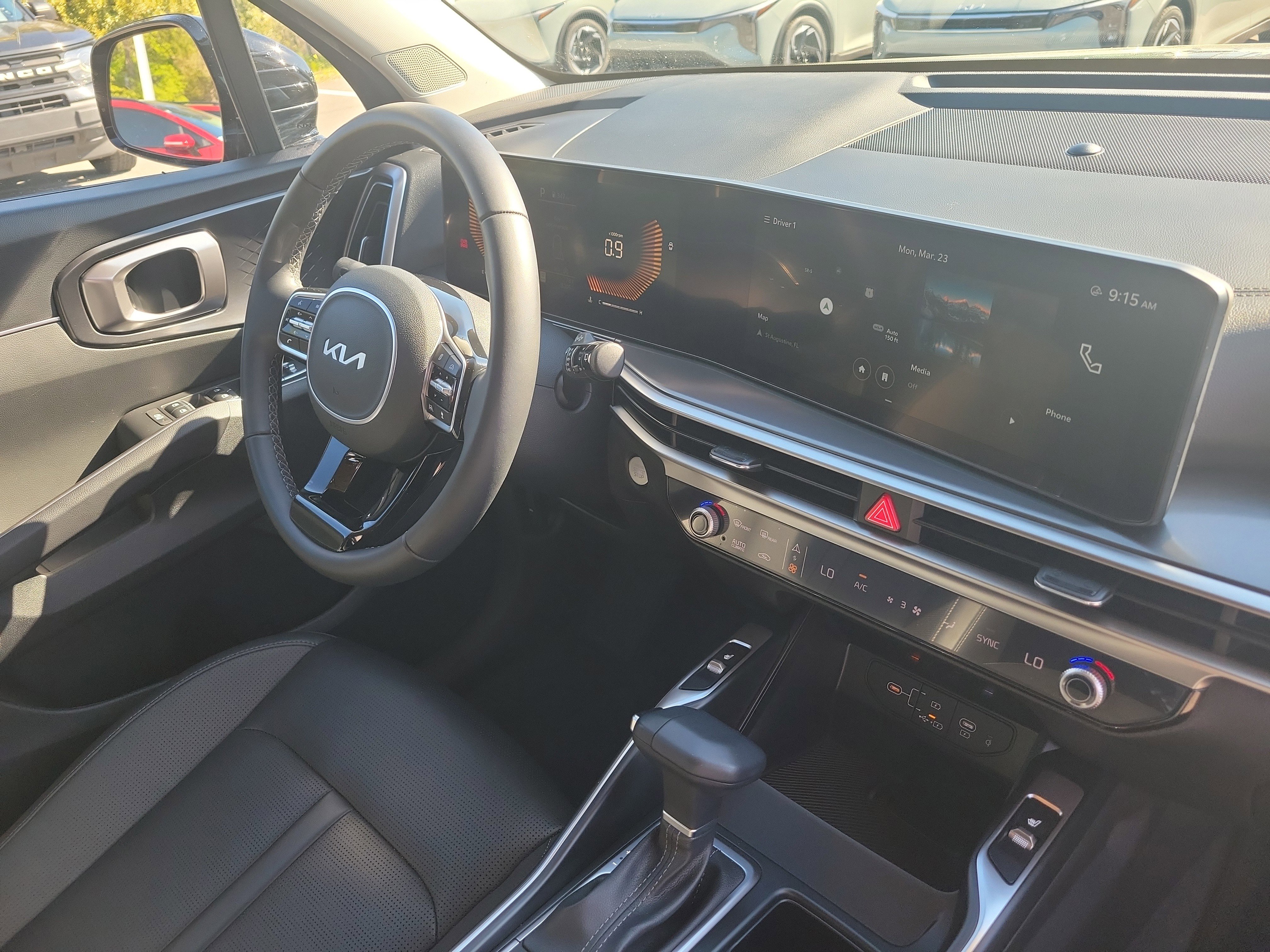 Certified 2025 Kia Sorento S image 8