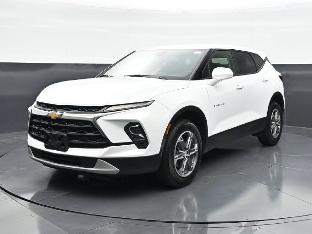Used 2025 Chevrolet Blazer LT FWD image 5