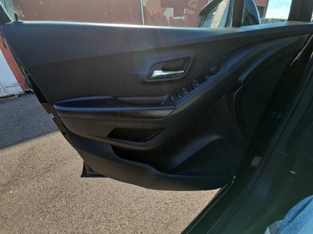 Used 2022 Chevrolet Trax LT AWD/4WD image 31