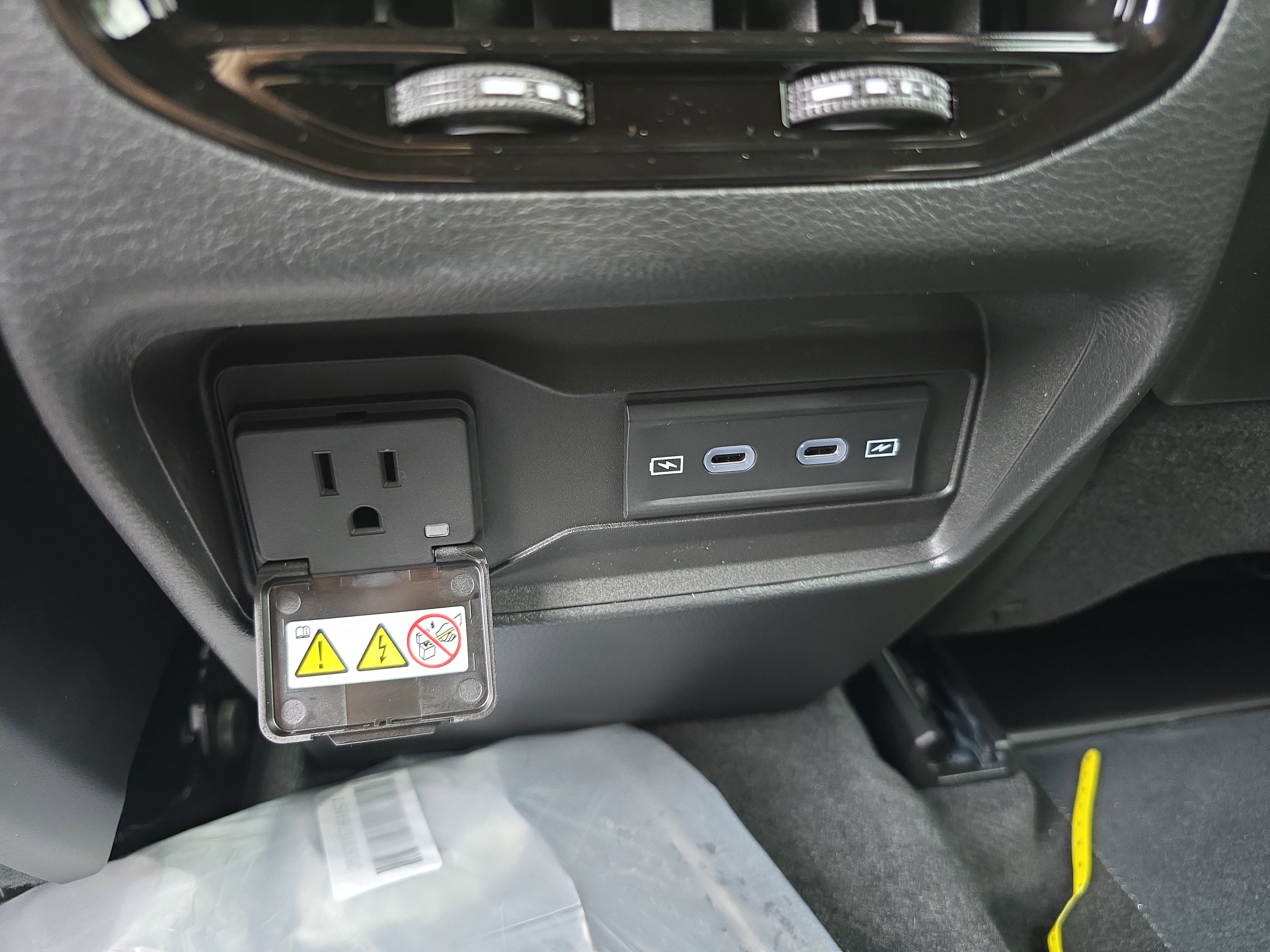 New 2026 Jeep Grand Cherokee Altitude image 16