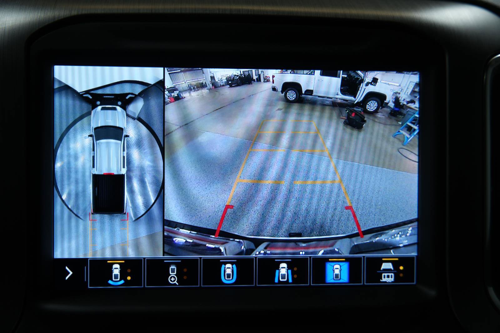 Used 2022 GMC Sierra 2500 Denali w/ Denali Ultimate Package image 38