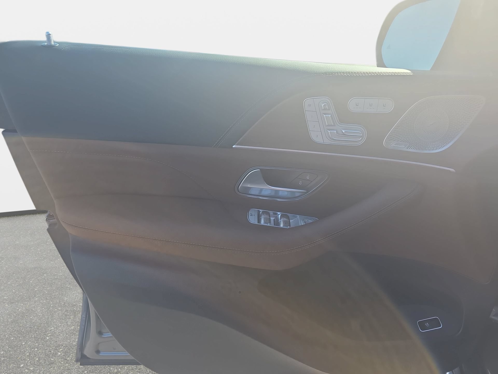 Used 2025 Mercedes-Benz GLS 580 4MATIC image 26
