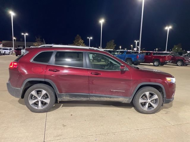 Used 2019 Jeep Cherokee Limited w/ Luxury Group image 2