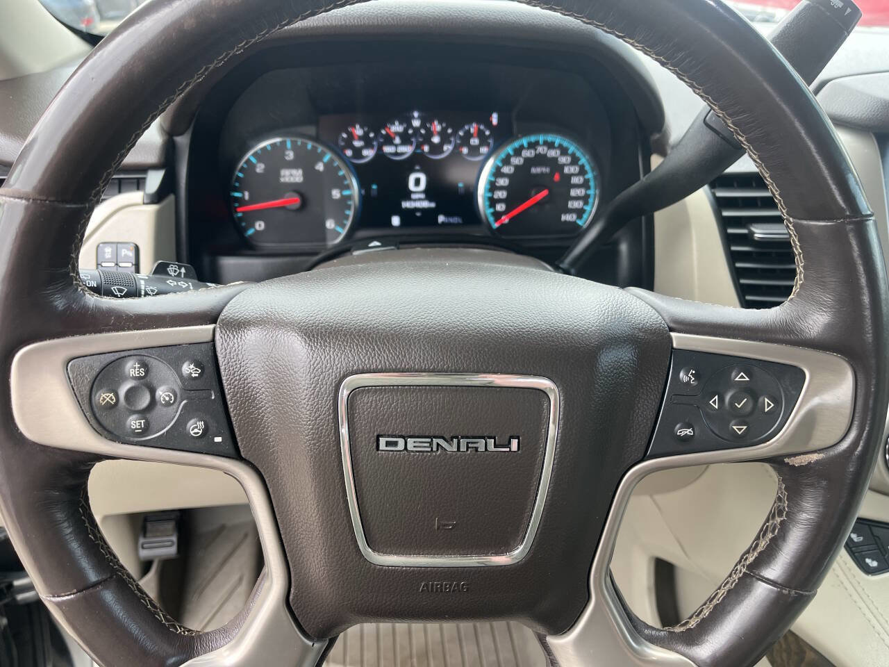 Used 2018 GMC Yukon Denali w/ Denali Ultimate Package image 25