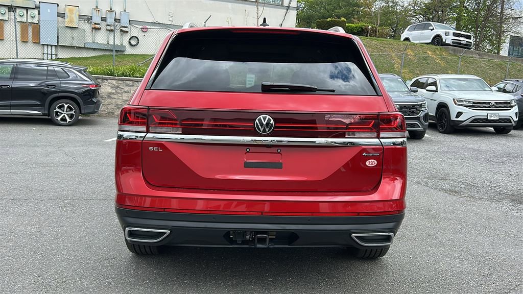Used 2024 Volkswagen Atlas SEL AWD/4WD image 5