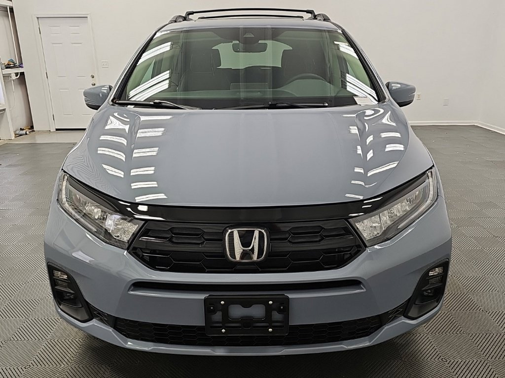New 2027 Honda Odyssey Touring image 3