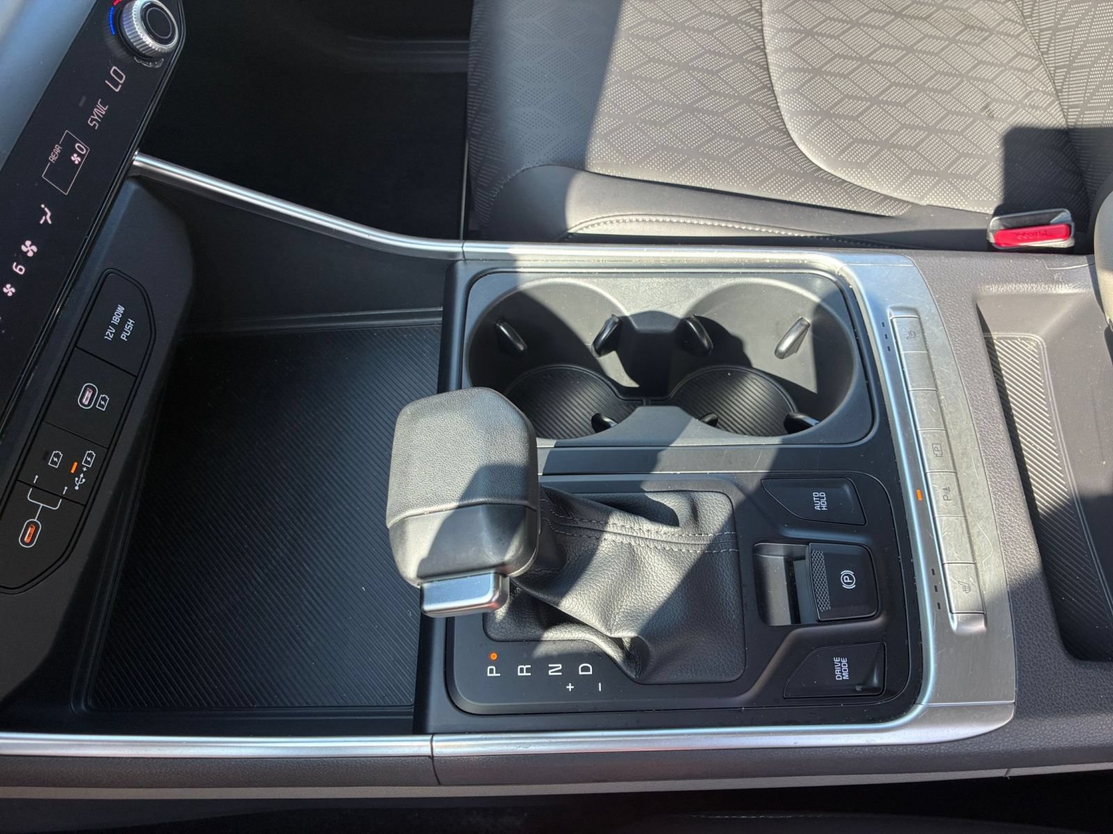 Used 2026 Kia Carnival FWD image 39