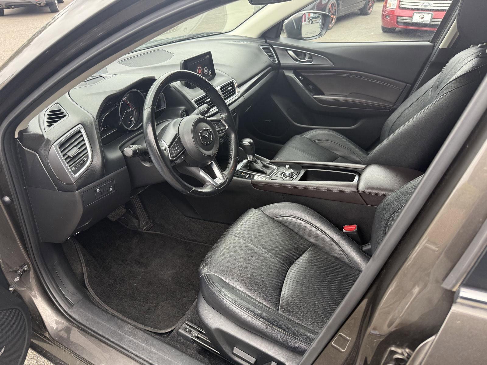 Used 2017 MAZDA MAZDA3 Grand Touring image 10