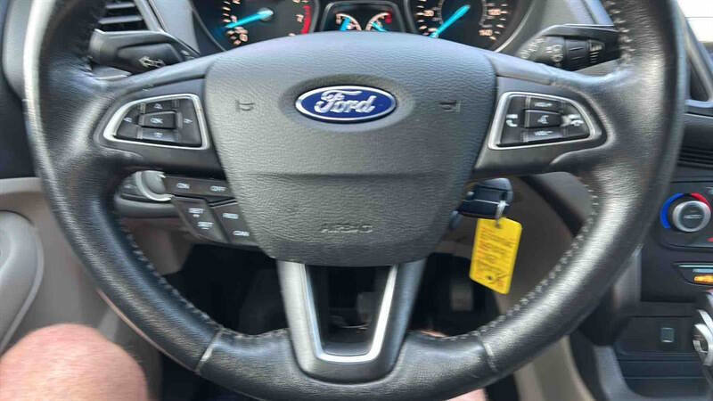 Used 2018 Ford Escape SEL image 23