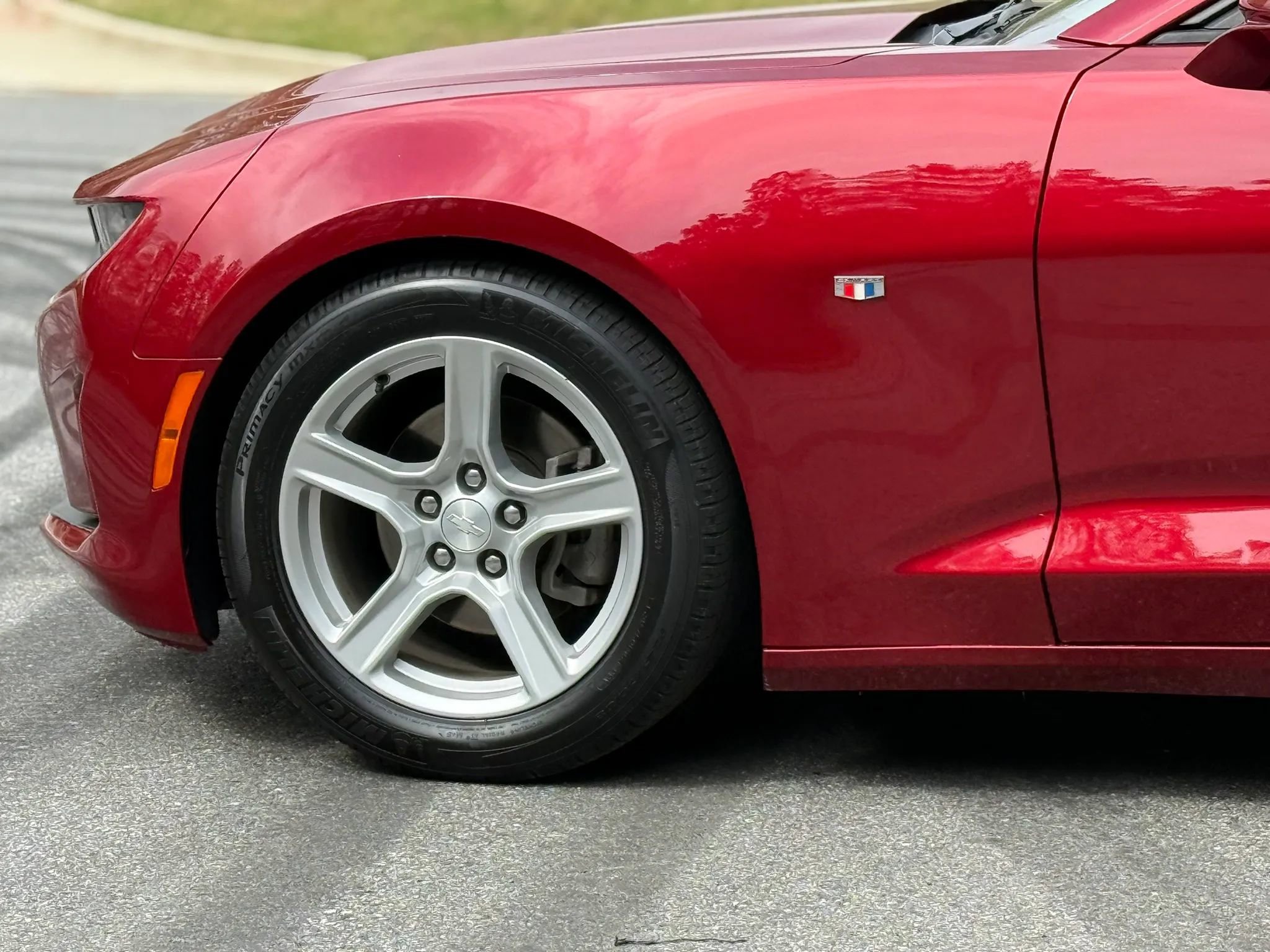 Used 2021 Chevrolet Camaro LT RWD image 7
