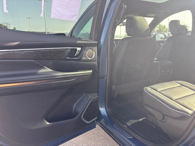 Used 2026 Buick Enclave Avenir w/ Super Cruise Package AWD/4WD image 33