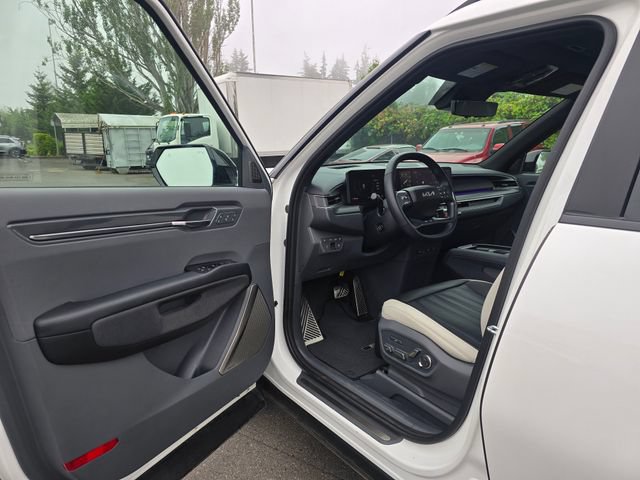 Certified 2024 Kia EV9 GT-Line AWD/4WD image 23