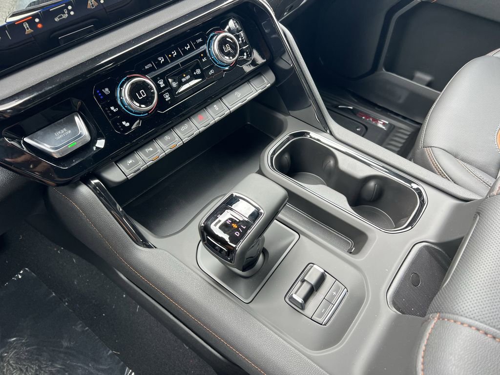 New 2025 GMC Sierra 1500 AT4 w/ Technology Package image 7