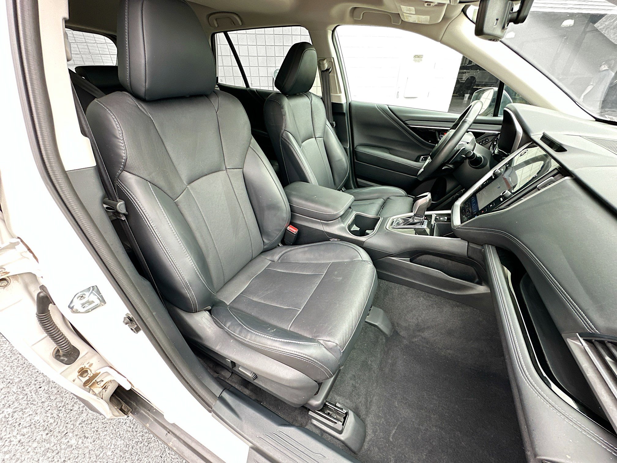 Used 2024 Subaru Outback Limited image 31