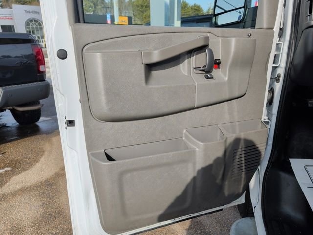Used 2024 GMC Savana 2500 w/ Driver Convenience Package image 13