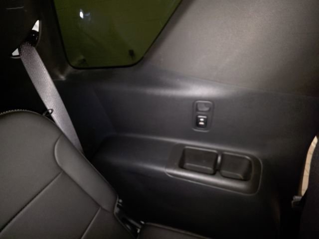 Used 2023 Chevrolet Traverse LT w/ LT Premium Package image 31