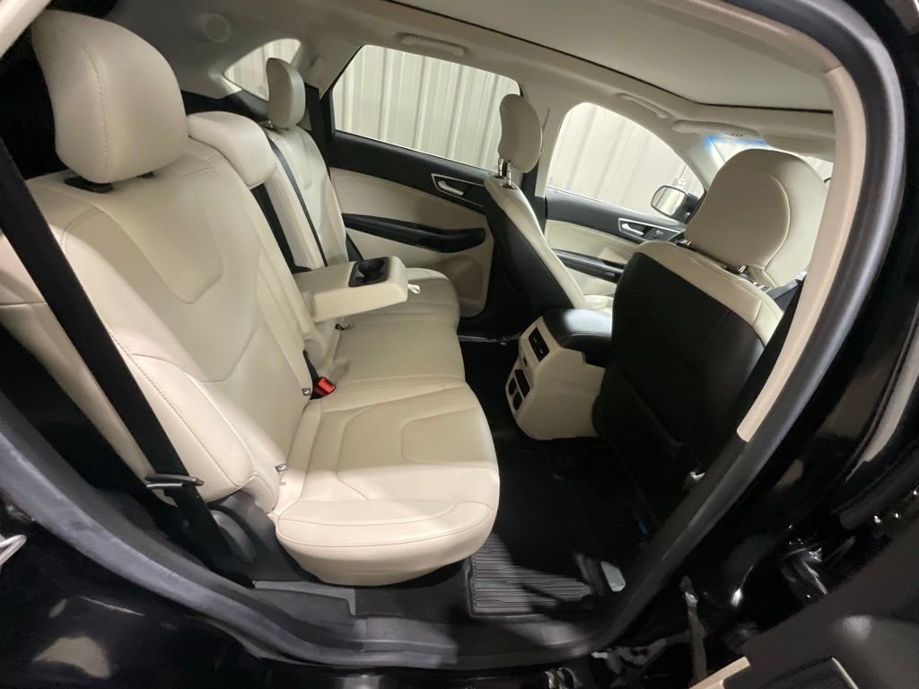 Used 2017 Ford Edge Titanium w/ Equipment Group 301A FWD image 16