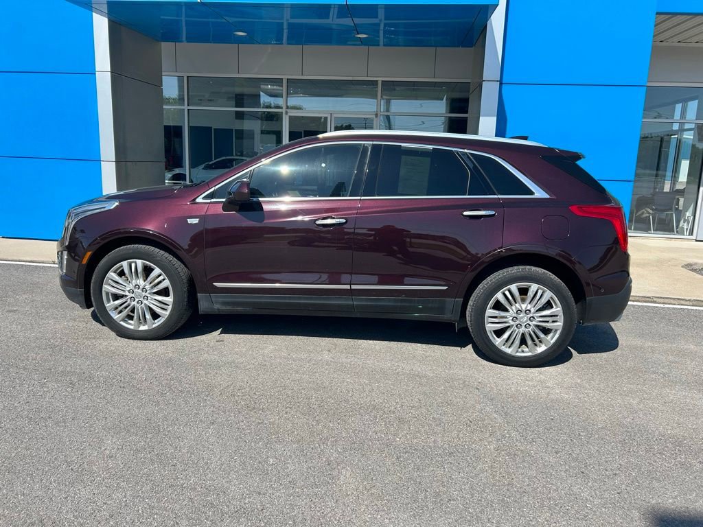 Used 2017 Cadillac XT5 Premium Luxury w/ Driver Assist Package FWD image 1